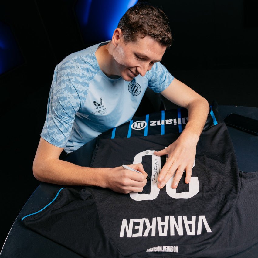 Signed Shirt Vanaken 25/26 - Club Brugge Shop