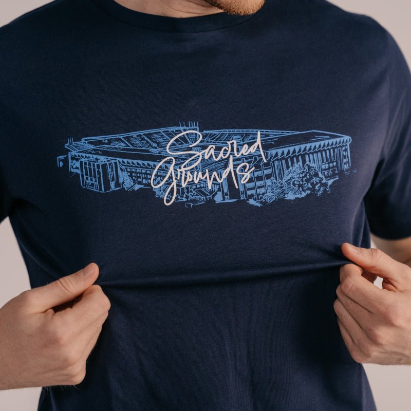T-Shirt Navy Sacred Grounds - Club Brugge Shop